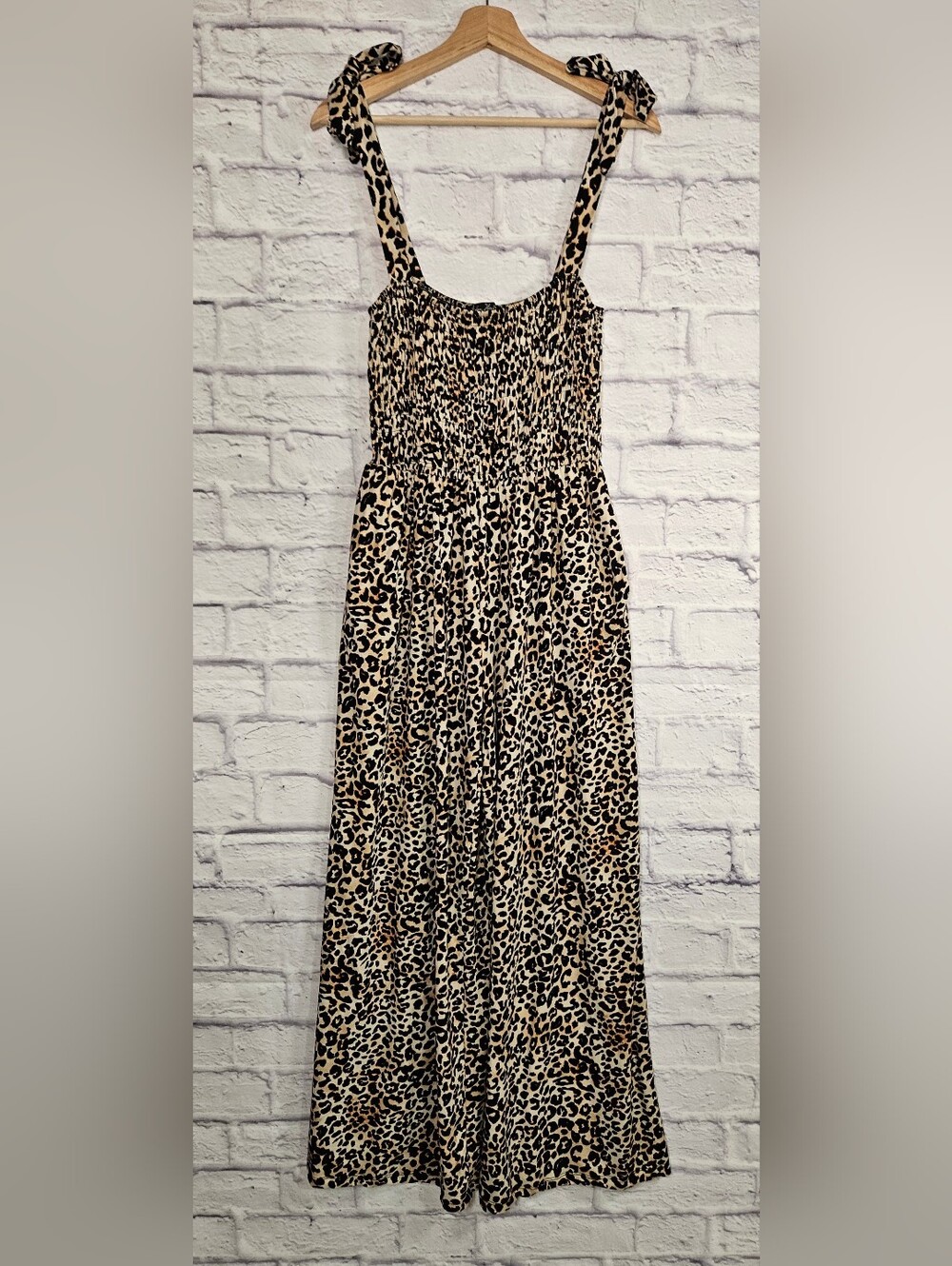 Urban Heritage Leopard Print Wide Leg Jumpsuit Tie Strap Size Large - Picture 3 of 10